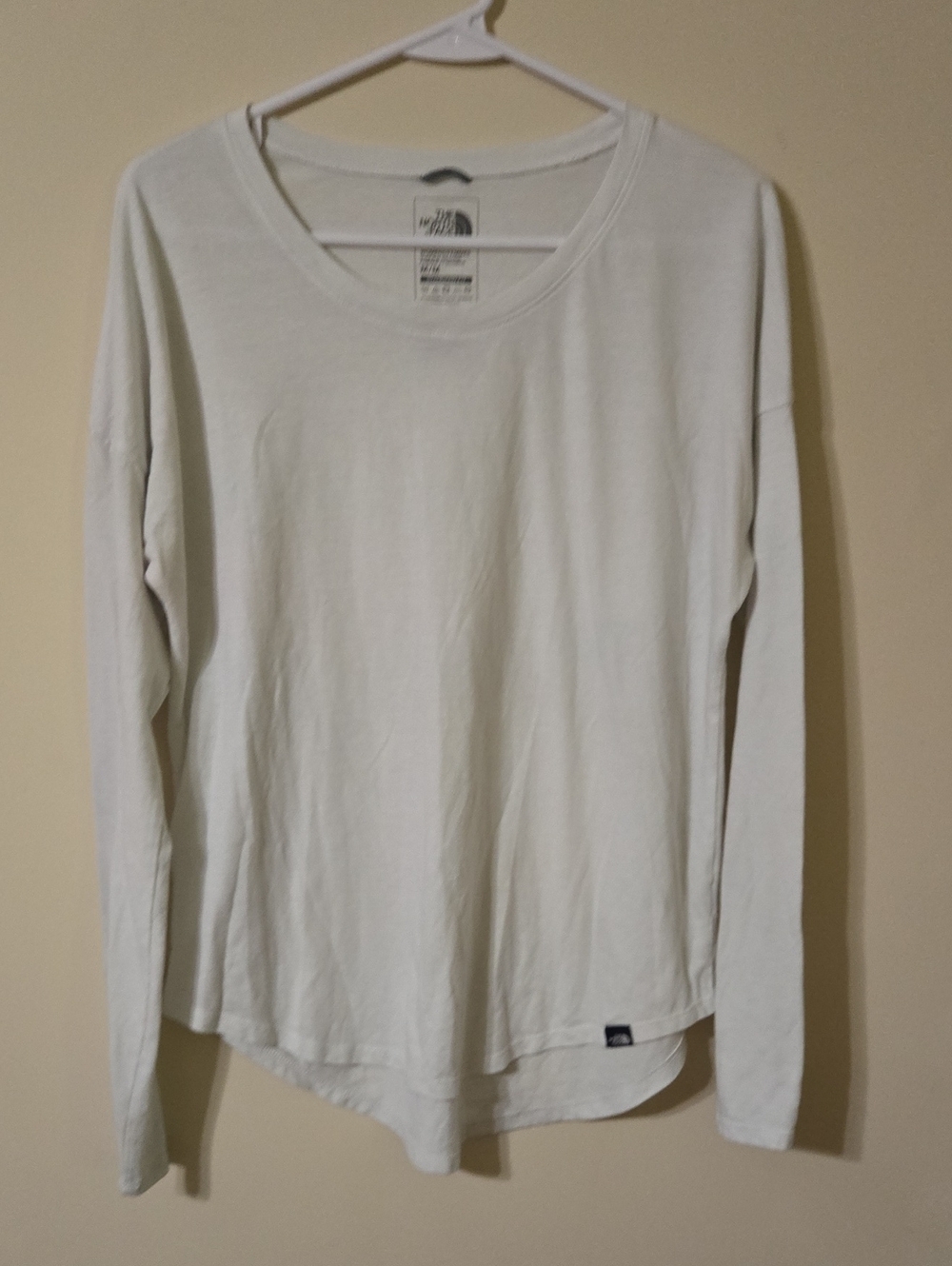 The North Face Women's Long-Sleeve Crew Neck Top in Cream